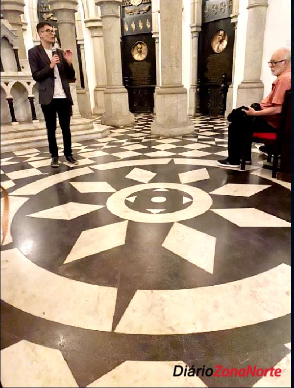 Segredos e detalhes de um tour dentro da Catedral da Sé. Vale a